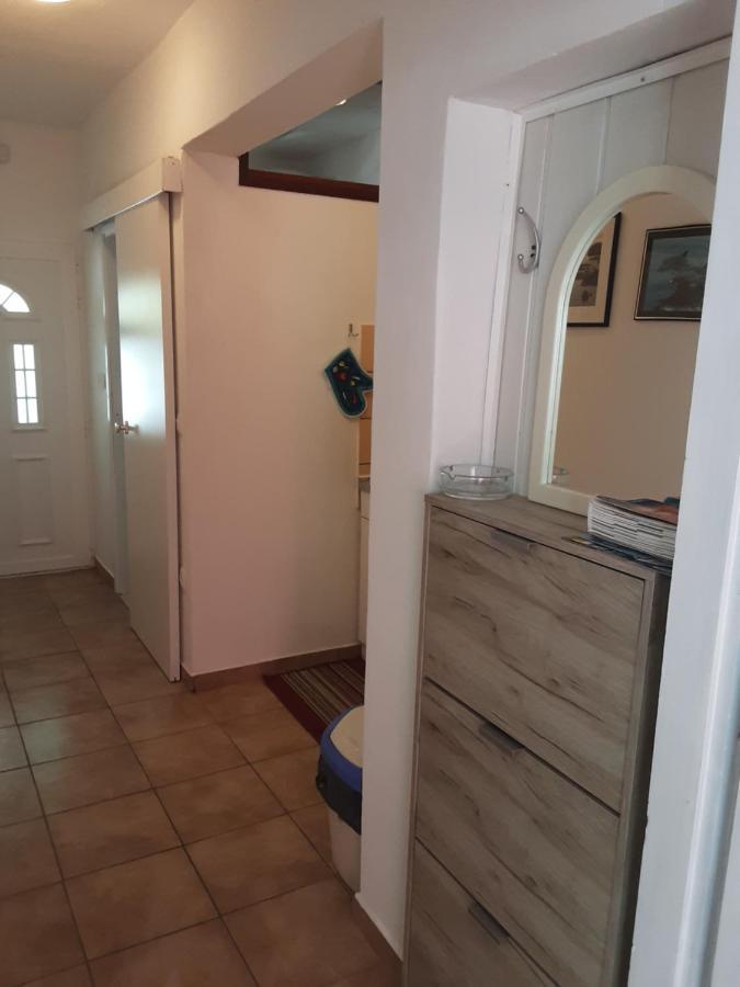 Apartment Vesna Milna  Exteriör bild
